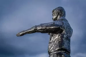 Estátua do Padre Léo - Mirante em Cachoeira Paulista Estátua do Padre Léo - Mirante em Cachoeira Paulista