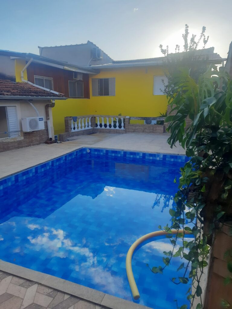 jroberto 768x1024